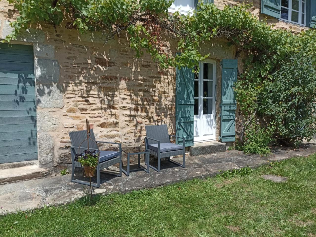 Le Bonheur Du Perigord - Chambre D'Hote Bed & Breakfast Mialet  Exterior photo